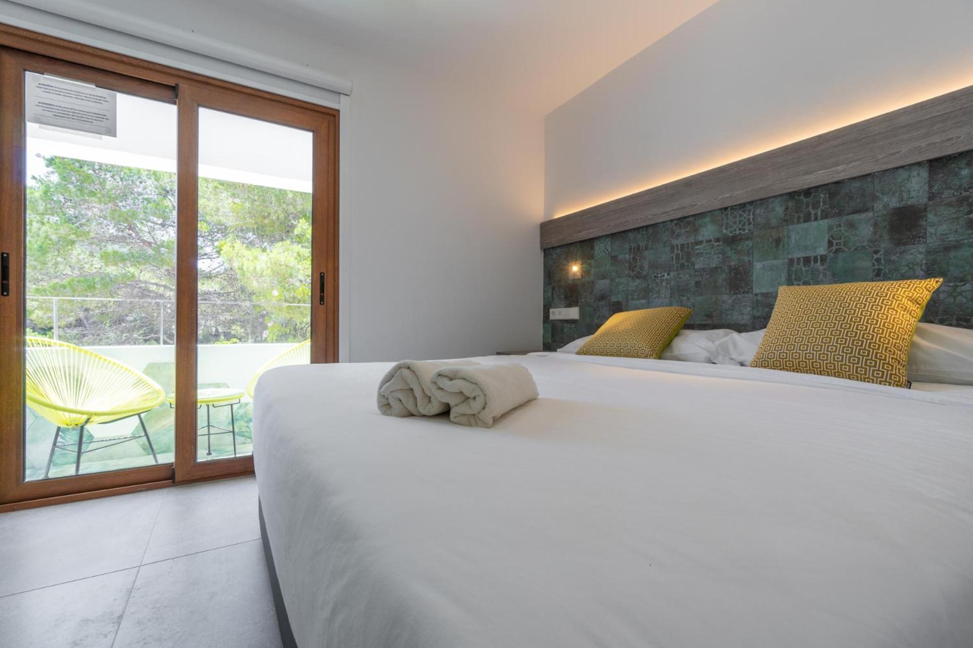 Hostal Restaurante Pou Des Lleo 산트 카를레스 데 페랄타 객실 사진