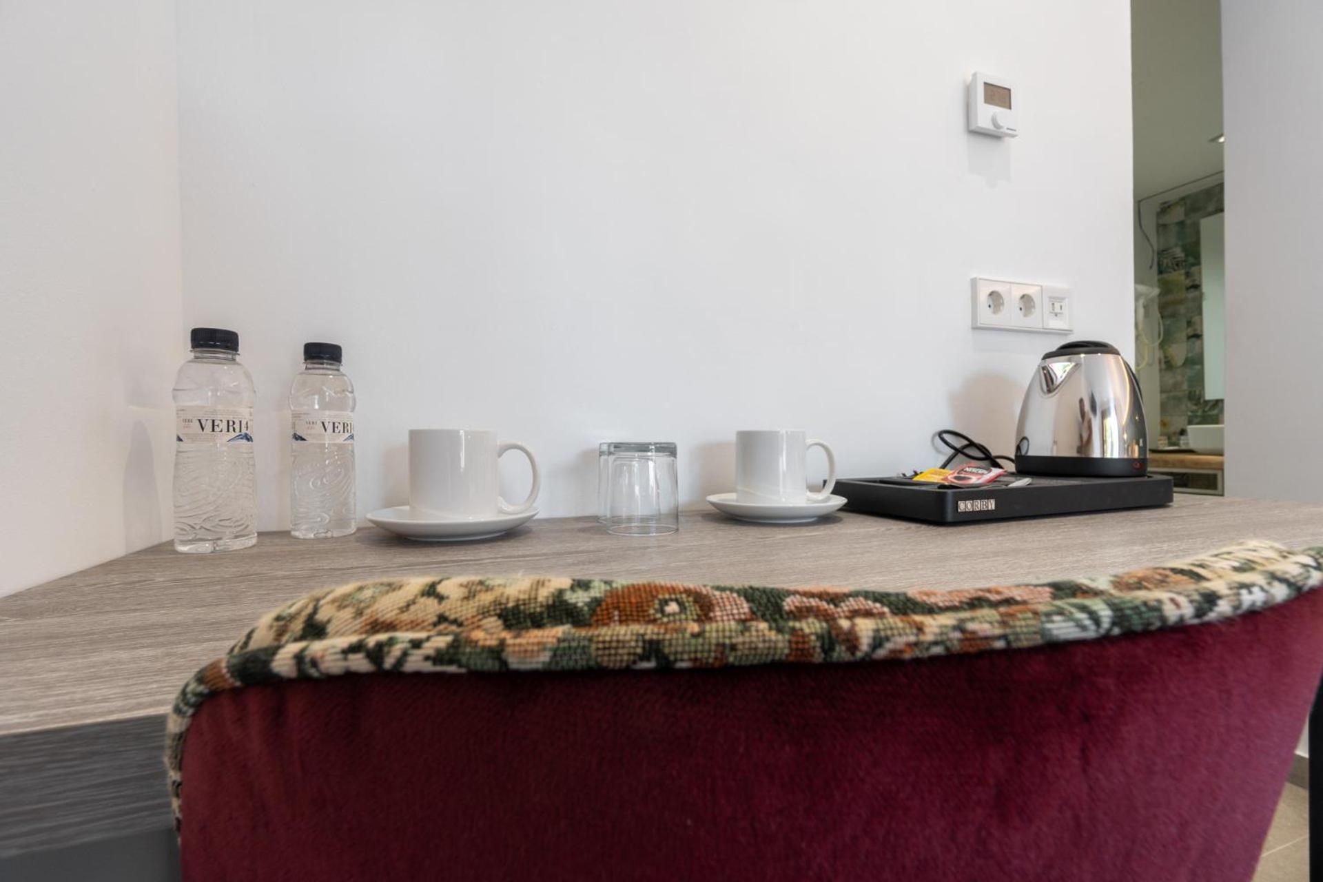 Hostal Restaurante Pou Des Lleo 산트 카를레스 데 페랄타 객실 사진